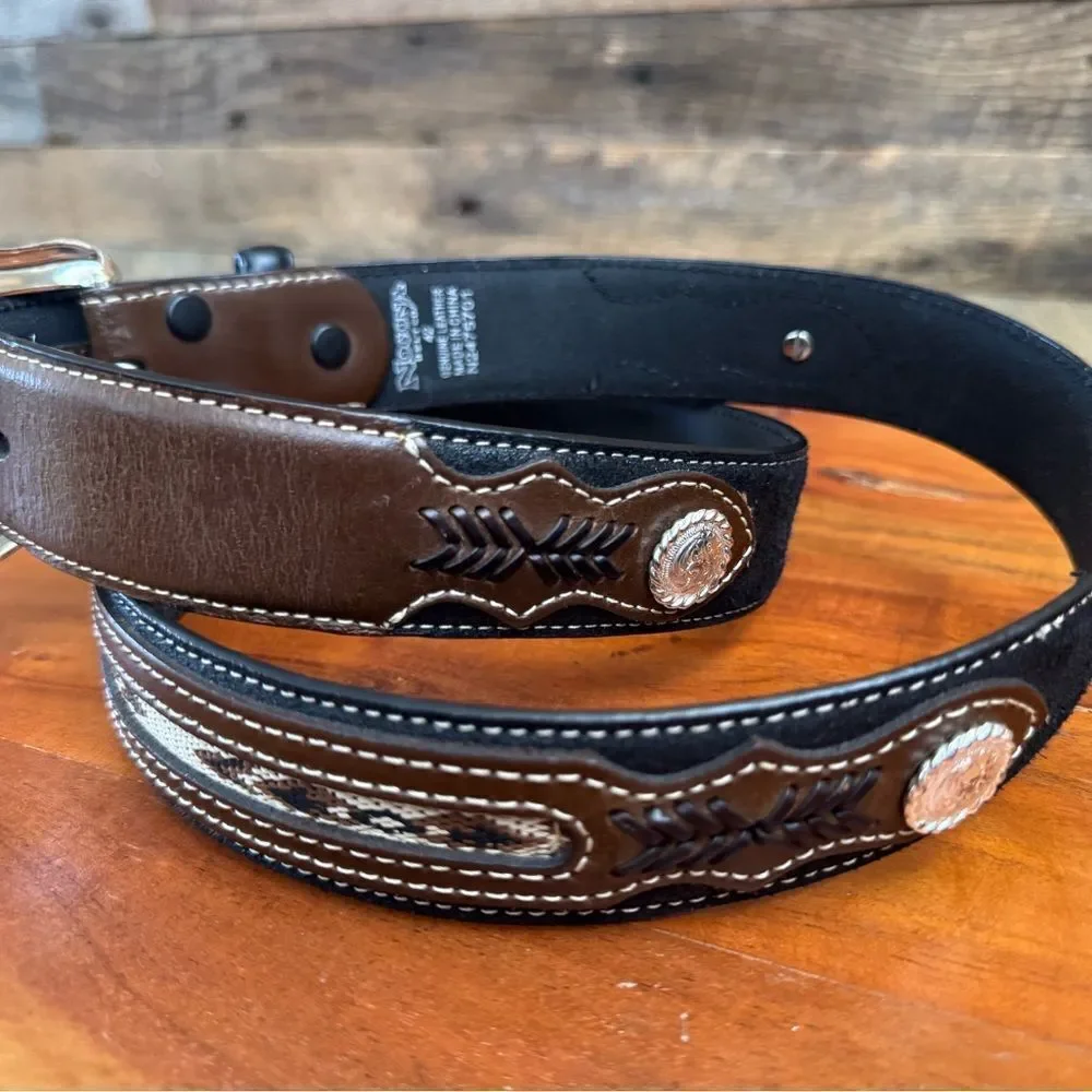 NOCONA MENS FABRIC INLAY AND CONCHOS LEATHER BELT